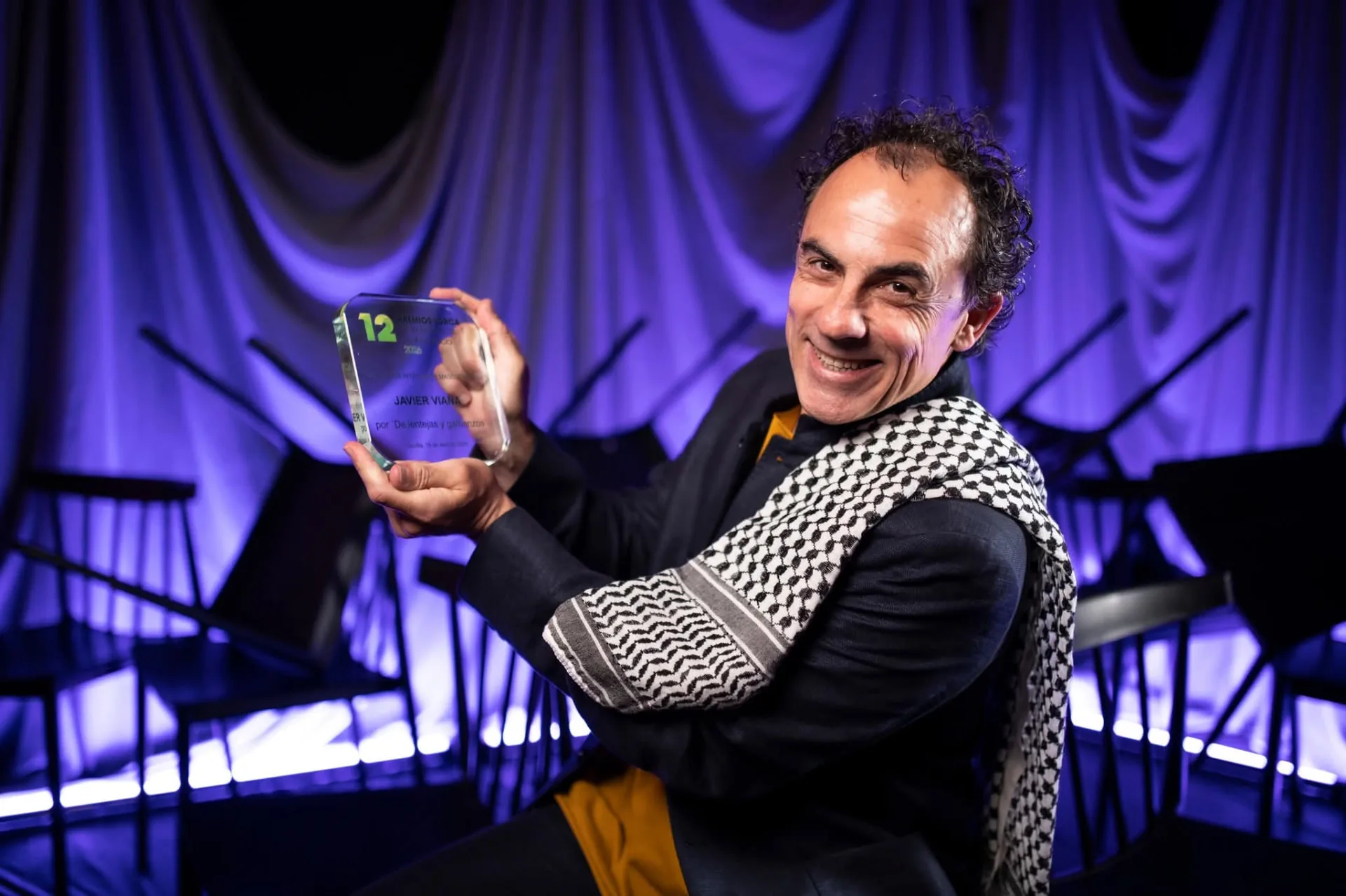 Javier Viana con el Premio Lorca a Mejor Interpretación Masculina por De lentejas y garbanzos
