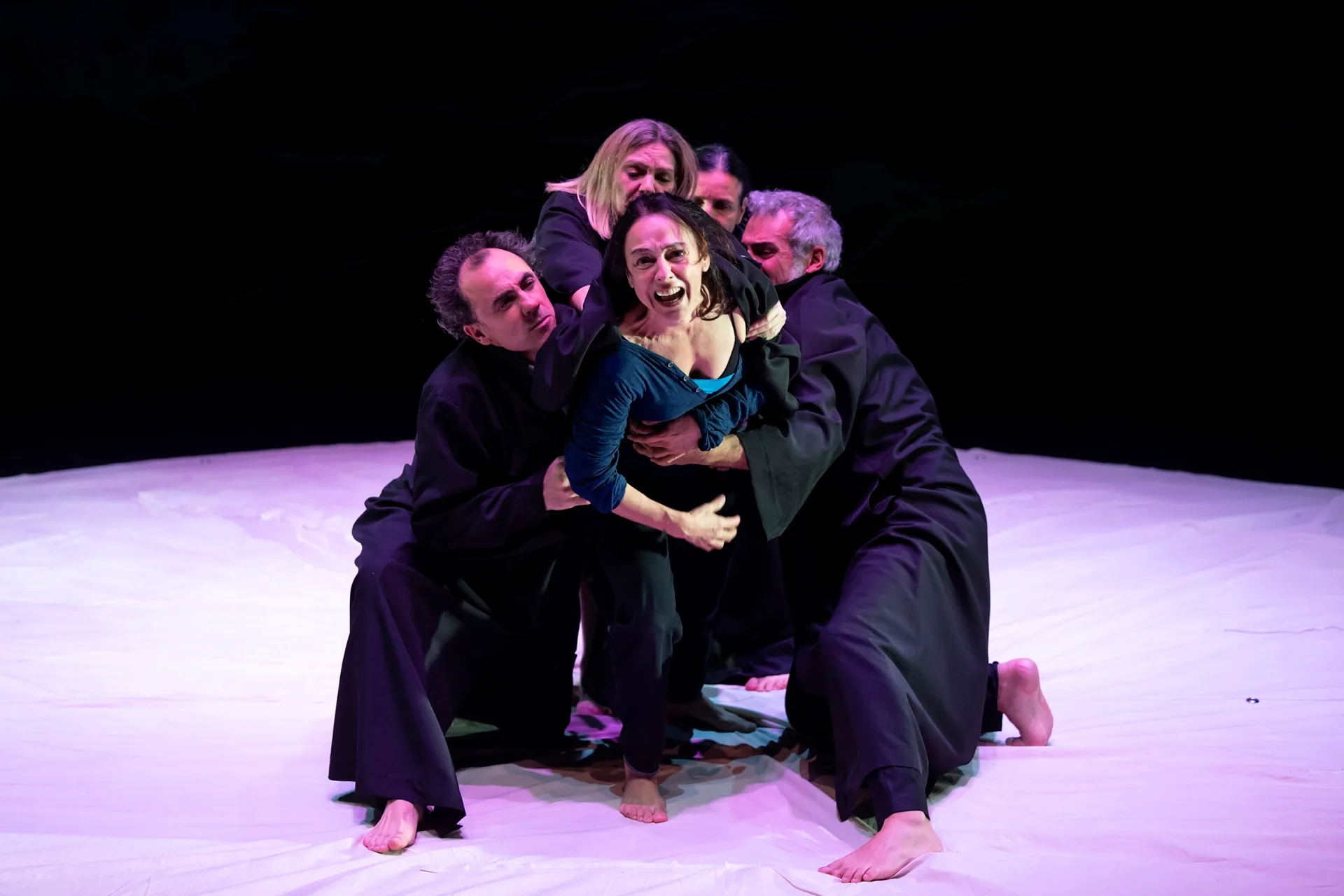De lentejas y garbanzos (2025/26) — fotografía de la producción de Teatro del Gato (imagen 4 de 7)